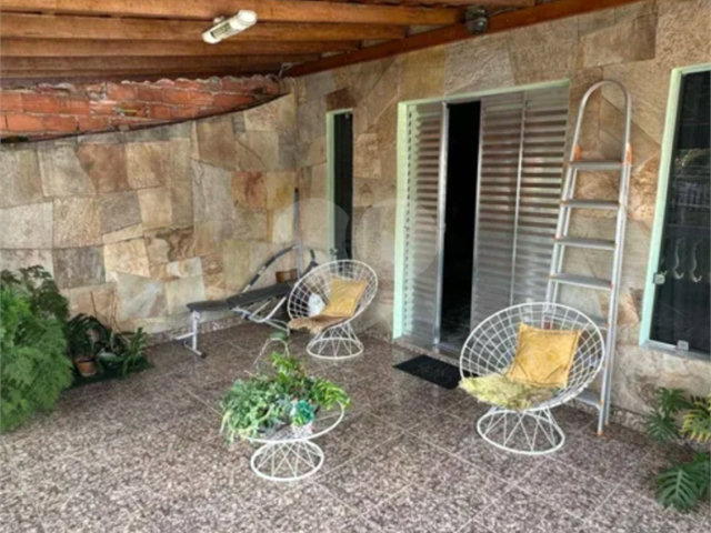 Sobrado à venda com 4 quartos, sendo 2 suítes,  em Jardim Líbano, São Paulo, SP