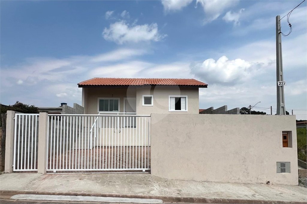 Casa à venda com 2 quartos, sendo 1 suíte, em Vila Vilma (mailasqui), São Roque, SP