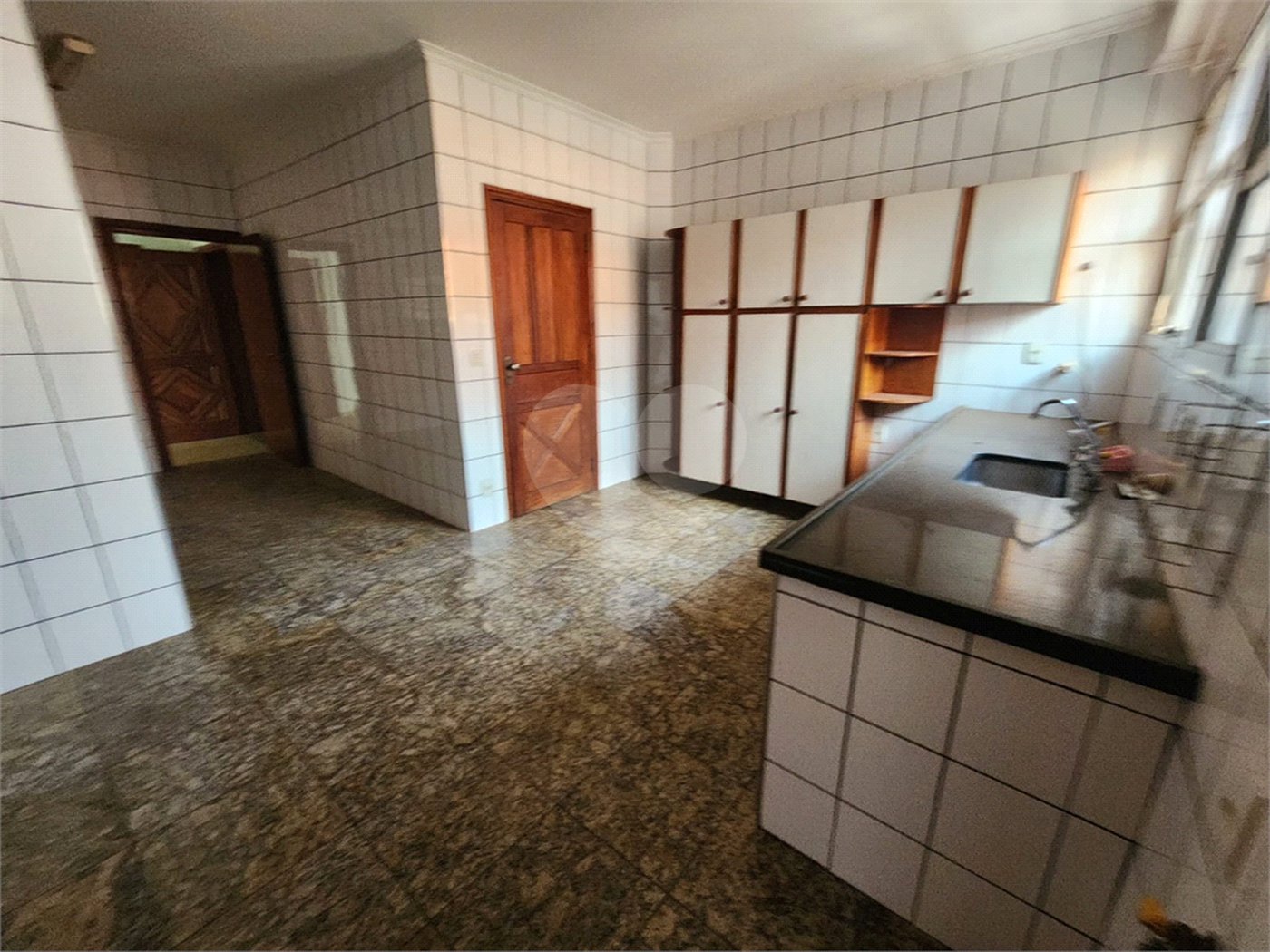 Apartamento à venda com 4 quartos, sendo 2 suítes, no Centro, Araraquara, SP