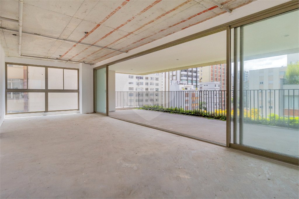 Apartamento à venda com 3 suítes em Jardim América, São Paulo, SP