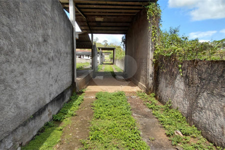 Terreno à venda com 3 suítes em Bazílio, Rio Bonito, RJ