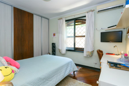 Casa Térrea à venda com 3 quartos, sendo 2 suítes,  em Brooklin Paulista, São Paulo, SP