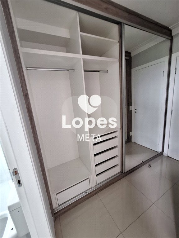 Apartamento à venda com 3 quartos, sendo 1 suíte, em Vila Industrial, São José dos Campos, SP