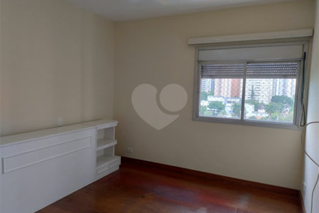 Apartamento para alugar com 3 suítes em Campo Belo, São Paulo, SP