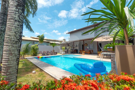 Casa à venda com 6 quartos, sendo 2 suítes, em Outerio da Glória, Porto Seguro, BA