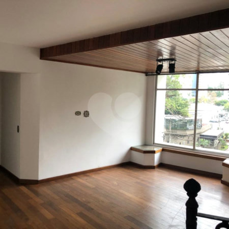 Apartamento à venda com 3 quartos, sendo 1 suíte, em Vila Andrade, São Paulo, SP
