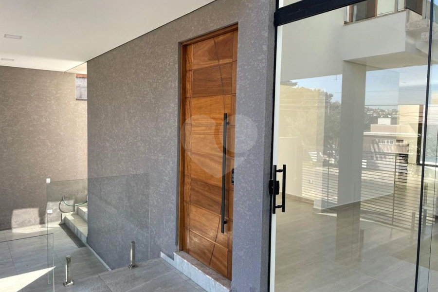 Casa à venda com 3 suítes em Parque Arco Iris, Atibaia, SP