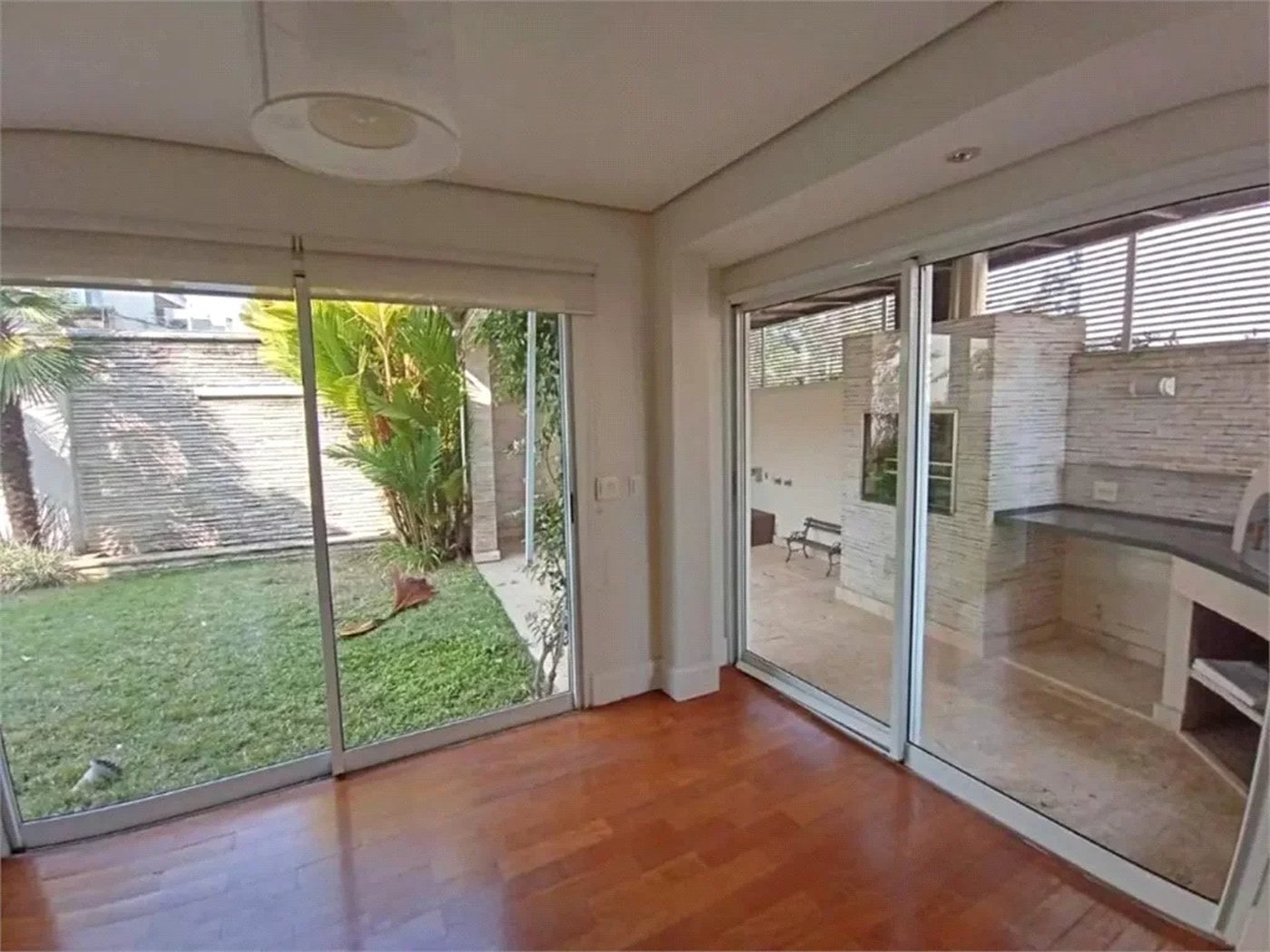 Casa à venda com 3 suítes no condomínio Solares Vila Europa, São Paulo - SP