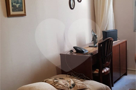 Apartamento à venda com 2 quartos em Cerqueira César, São Paulo, SP