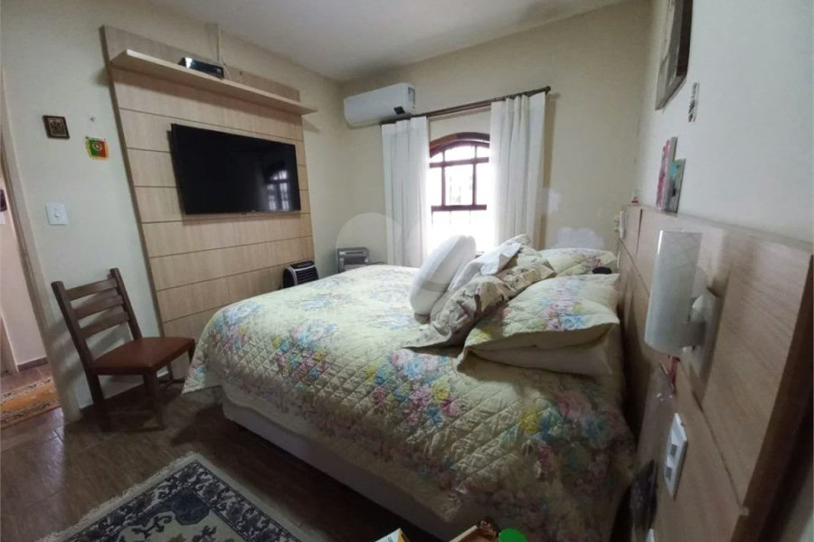Casa à venda com 3 quartos, sendo 2 suítes, em Jardim Oriental, São Paulo, SP