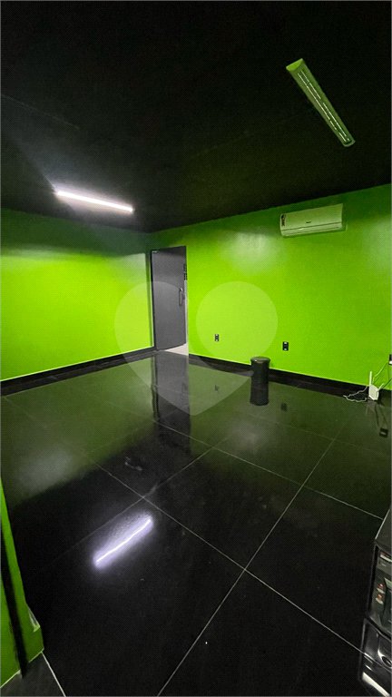 Loja à venda ou para alugar em Santíssimo, Rio de Janeiro, RJ