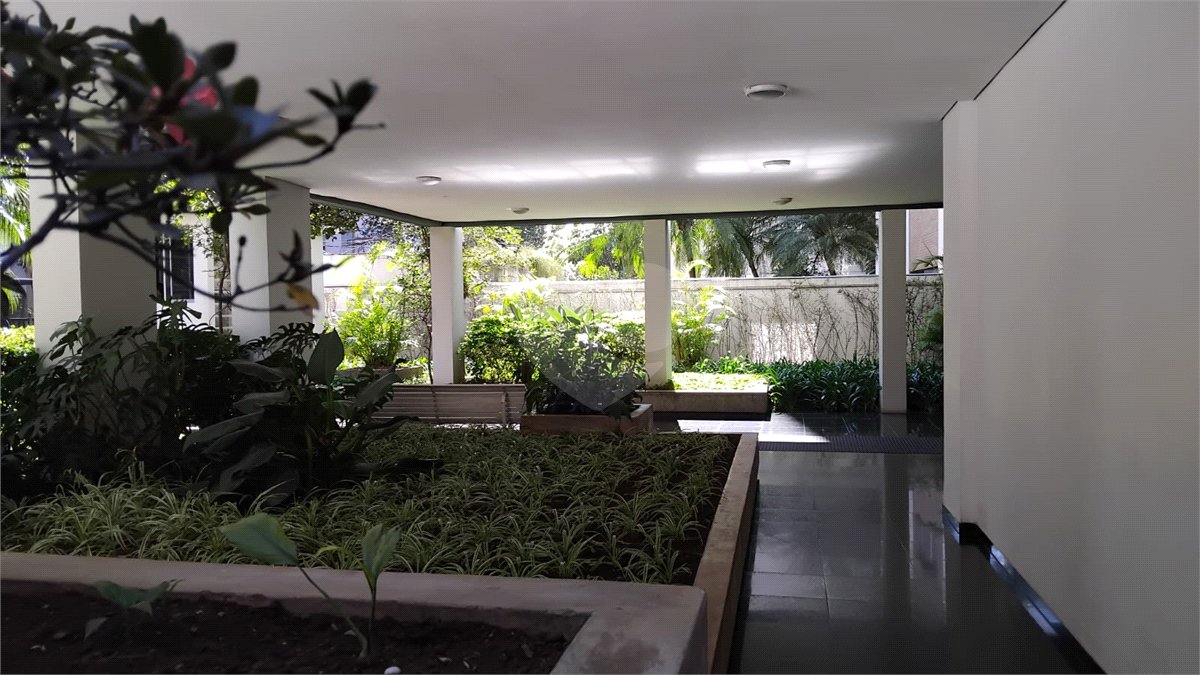 Apartamento à venda ou para alugar com 3 quartos, sendo 1 suíte, em Itaim Bibi, São Paulo, SP