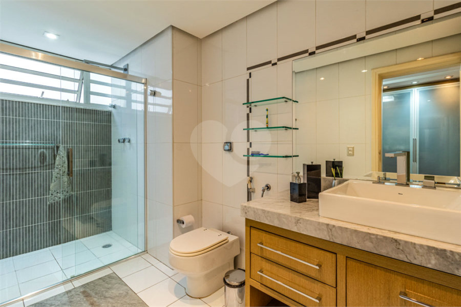 Apartamento à venda com 3 suítes em Bela Vista, São Paulo, SP