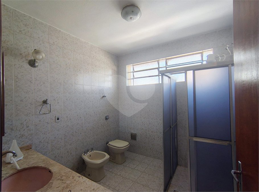 Casa à venda com 3 quartos, sendo 1 suíte, em Vila Vianelo, Jundiaí, SP