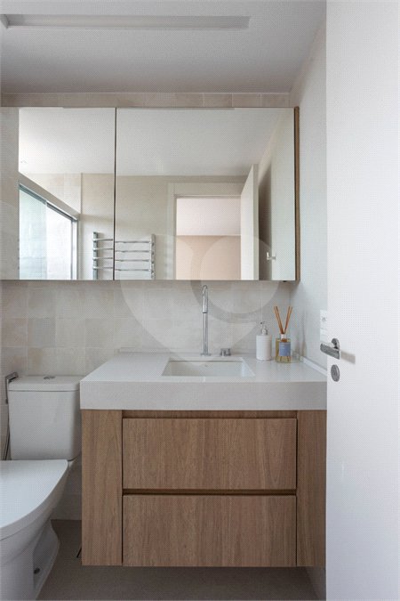 Apartamento à venda com 2 quartos, sendo 1 suíte, em Santo Amaro, São Paulo, SP