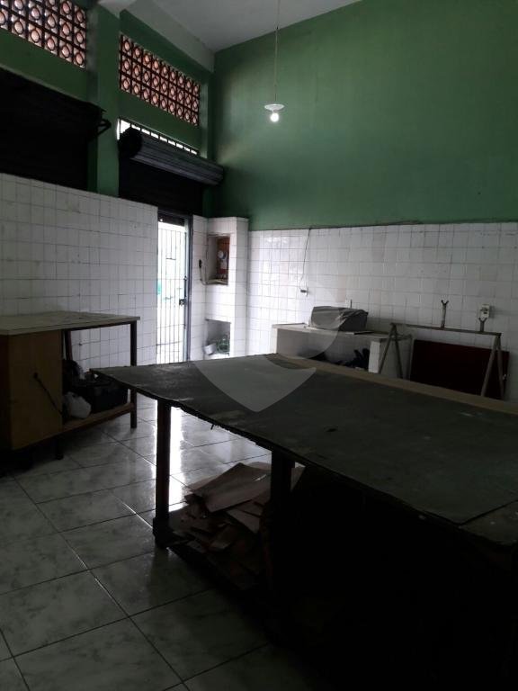 Prédio à venda com 5 quartos, sendo 1 suíte, em Vila Romero, São Paulo, SP