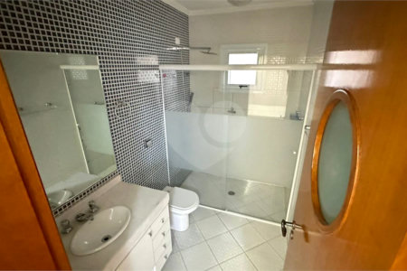 Casa à venda com 4 quartos, sendo 3 suítes, em Vila Galvão, Guarulhos, SP