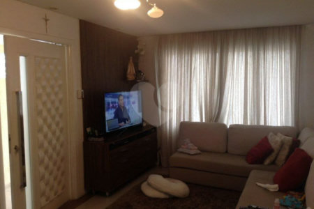 Sobrado à venda com 3 quartos, sendo 1 suíte, em Vila Mazzei, São Paulo, SP