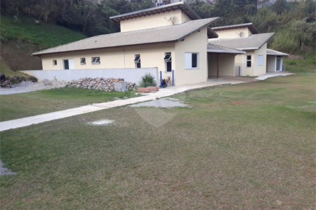 Sítio à venda com 7 quartos, sendo 5 suítes, em Jardim Vinhas do Sol (mailasqui), São Roque, SP