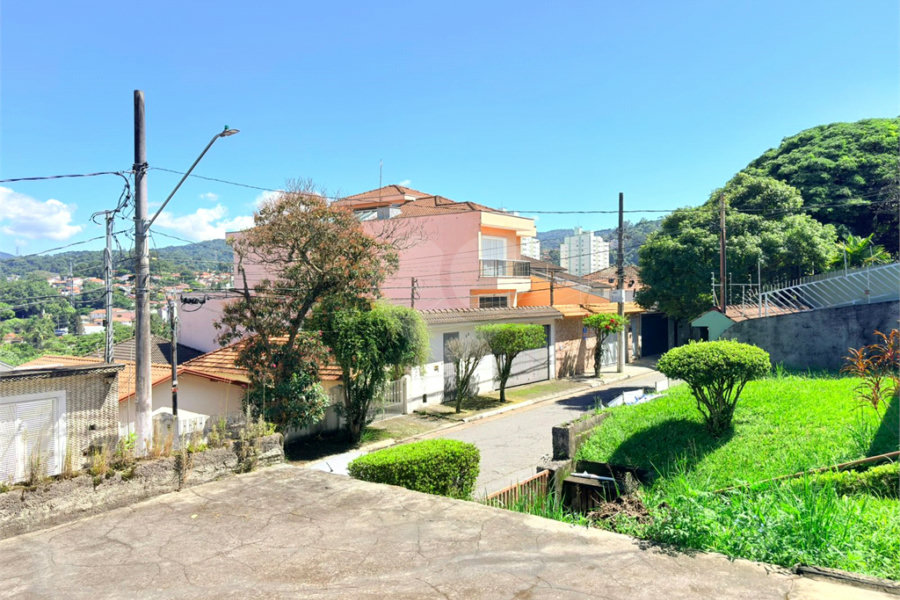 Casa Térrea à venda com 3 quartos, sendo 1 suíte, em Jardim Floresta, São Paulo, SP