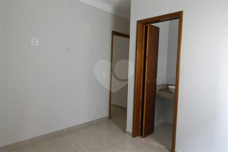 Sobrado à venda com 4 quartos, sendo 2 suítes, em Vila Pereira Barreto, São Paulo, SP