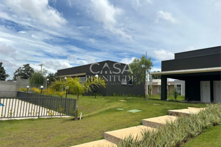 Casa em condomínio à venda com 2 quartos em Aparecidinha, Sorocaba, SP