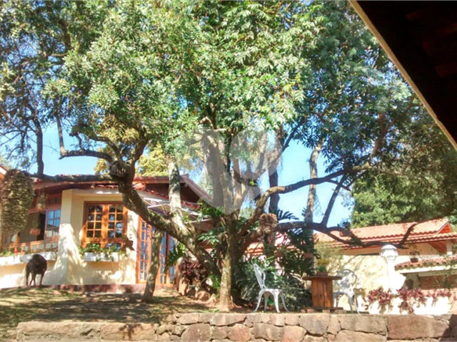 Casa à venda ou para alugar com 3 quartos, sendo 1 suíte,  em Roseira, Mairiporã, SP