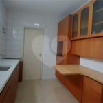 Apartamento para alugar com 3 quartos, sendo 1 suíte,  em Jardim Marajoara, São Paulo, SP