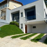 Casa à venda com 3 suítes em Chácara Roselândia, Cotia, SP