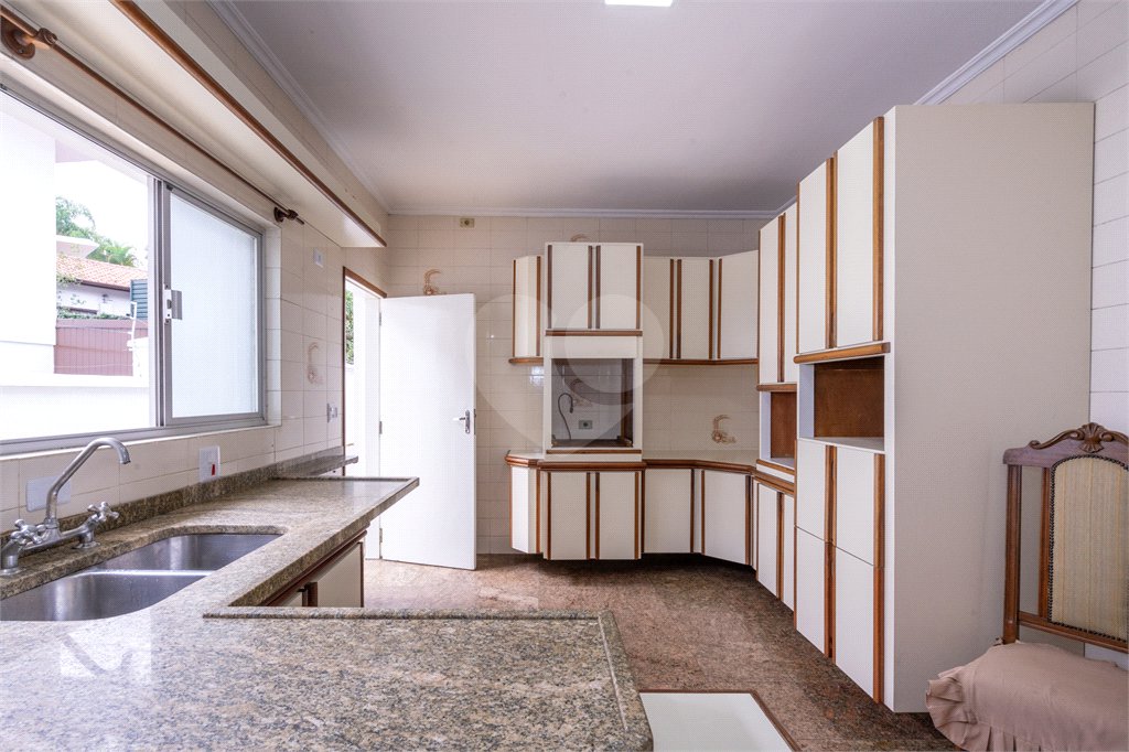Casa Térrea à venda ou para alugar com 4 suítes em Jardim Marajoara, São Paulo, SP