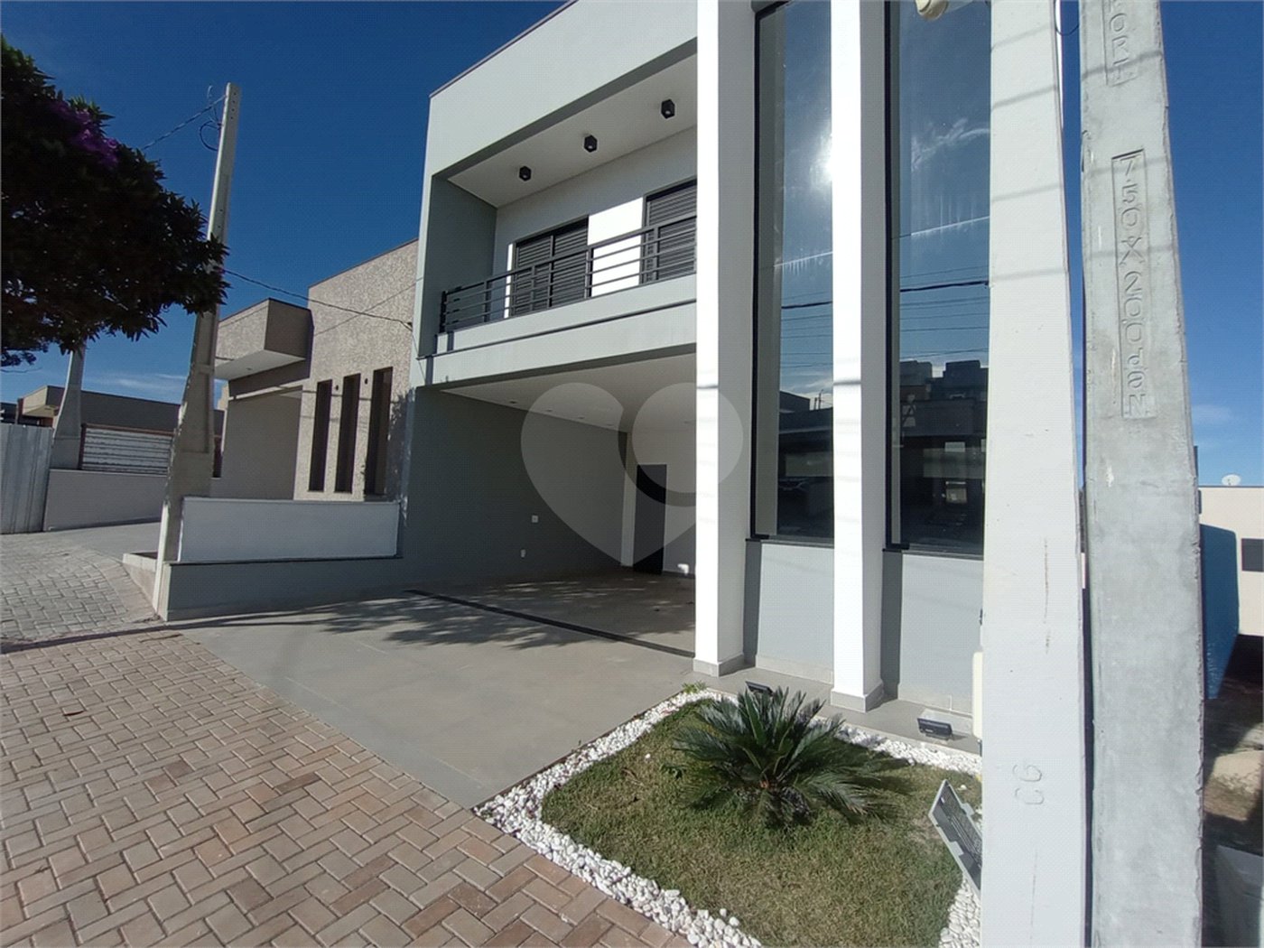 Casa à venda com 3 quartos, sendo 1 suíte, no condomínio Lago dos Ipês, Itapetininga - SP