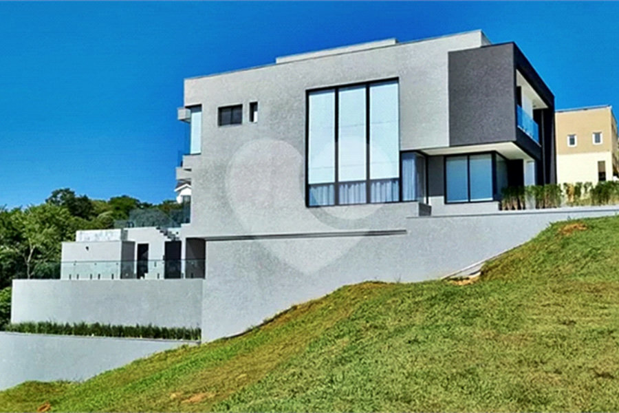 Casa à venda com 4 suítes no condomínio Genesis II, Santana de Parnaíba - SP