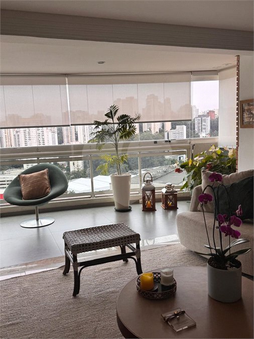 Apartamento à venda com 3 suítes em Vila Andrade, São Paulo, SP