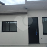 Casa Térrea à venda com 3 quartos, sendo 1 suíte,  em Nova Cerejeira, Atibaia, SP
