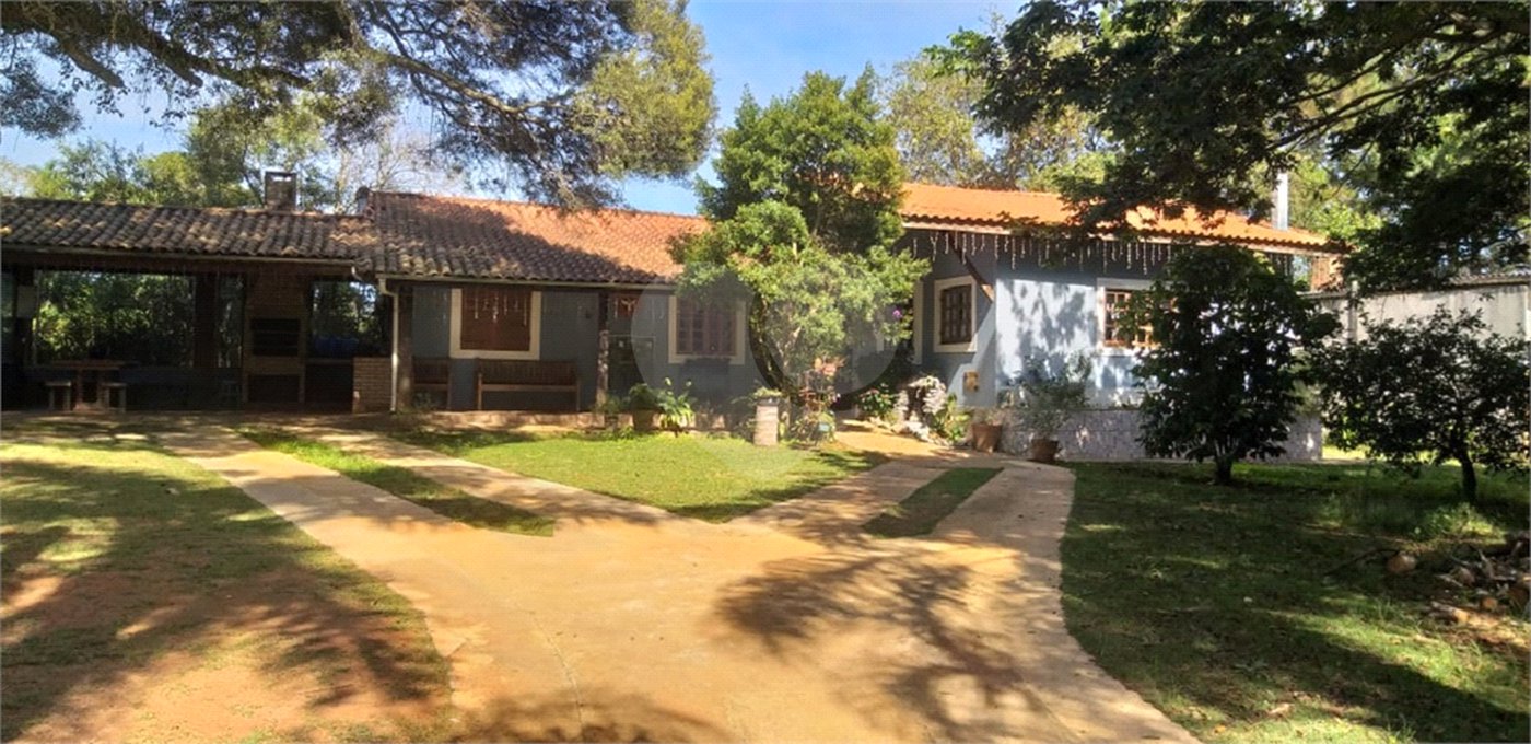 Sítio à venda com 4 quartos, sendo 2 suítes,  em Chácara Real (caucaia do Alto), Cotia, SP