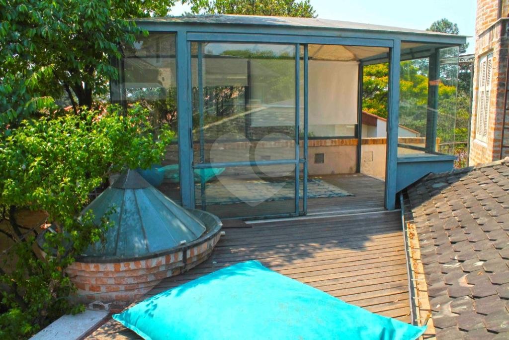 Sobrado à venda com 7 quartos, sendo 5 suítes, em Alto da Boa Vista, São Paulo, SP