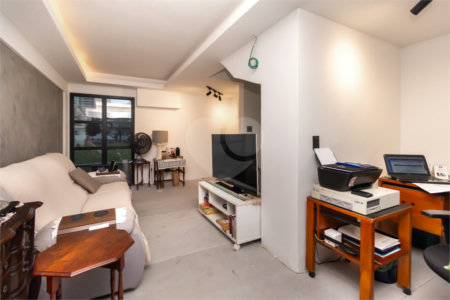 Casa à venda com 2 quartos, sendo 1 suíte, no condomínio Vloft, São Paulo - SP