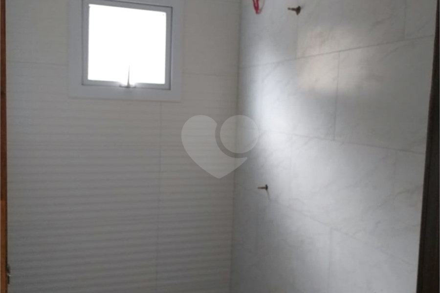 Casa à venda com 2 quartos, sendo 1 suíte, no condomínio Figueira Garden, Atibaia - SP