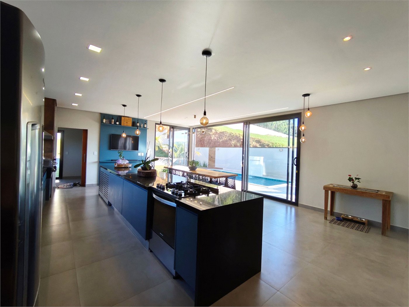 Casa à venda com 3 suítes no condomínio Villa D' Oro, Vinhedo - SP