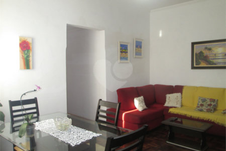 Apartamento com área útil de 72 m², 2 quartos no Bairro do Cambuci.