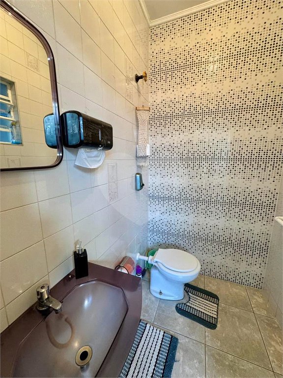 Sobrado à venda com 4 quartos, sendo 1 suíte,  em Vila Cleonice, São Paulo, SP