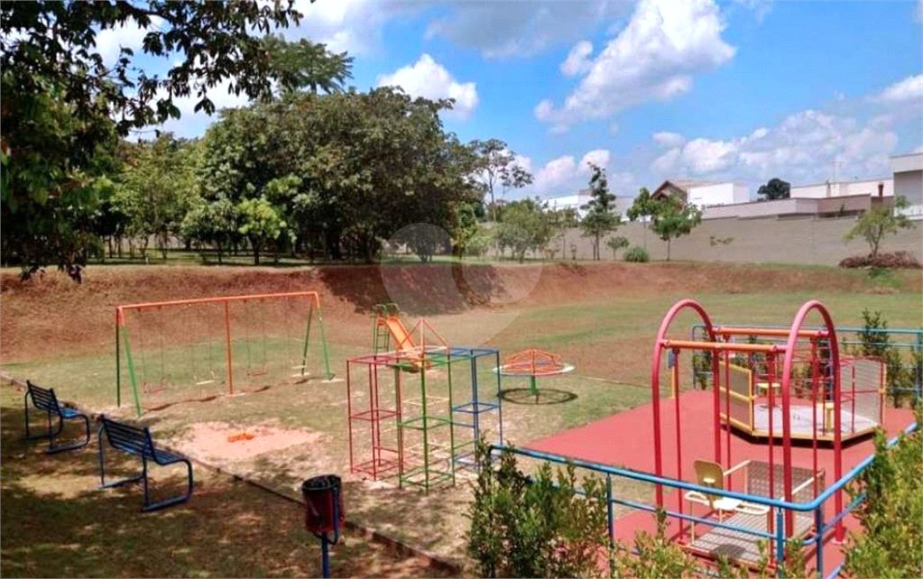 Casa à venda com 5 quartos no condomínio Residencial Vila Franca, Paulínia - SP
