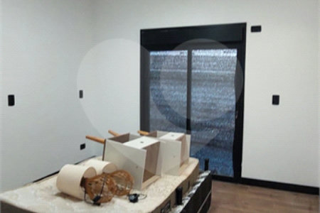 Casa à venda ou para alugar com 5 quartos, sendo 3 suítes, no condomínio Figueira Garden, Atibaia - SP