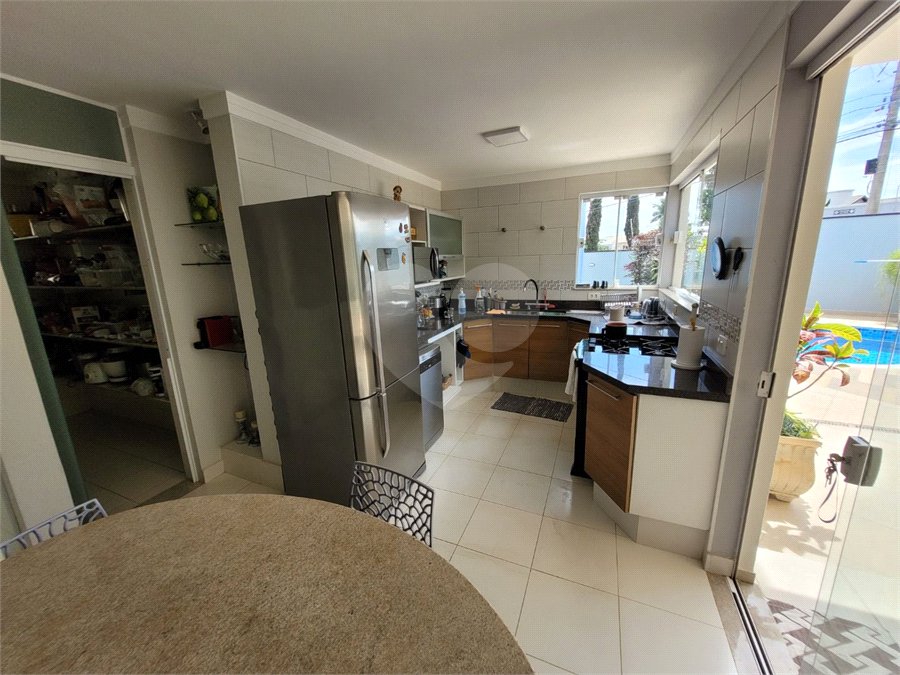 Casa à venda com 3 suítes em Chácara Areal, Indaiatuba, SP