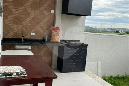 Sobrado à venda com 3 suítes em Vila Nova Socorro, Mogi das Cruzes, SP