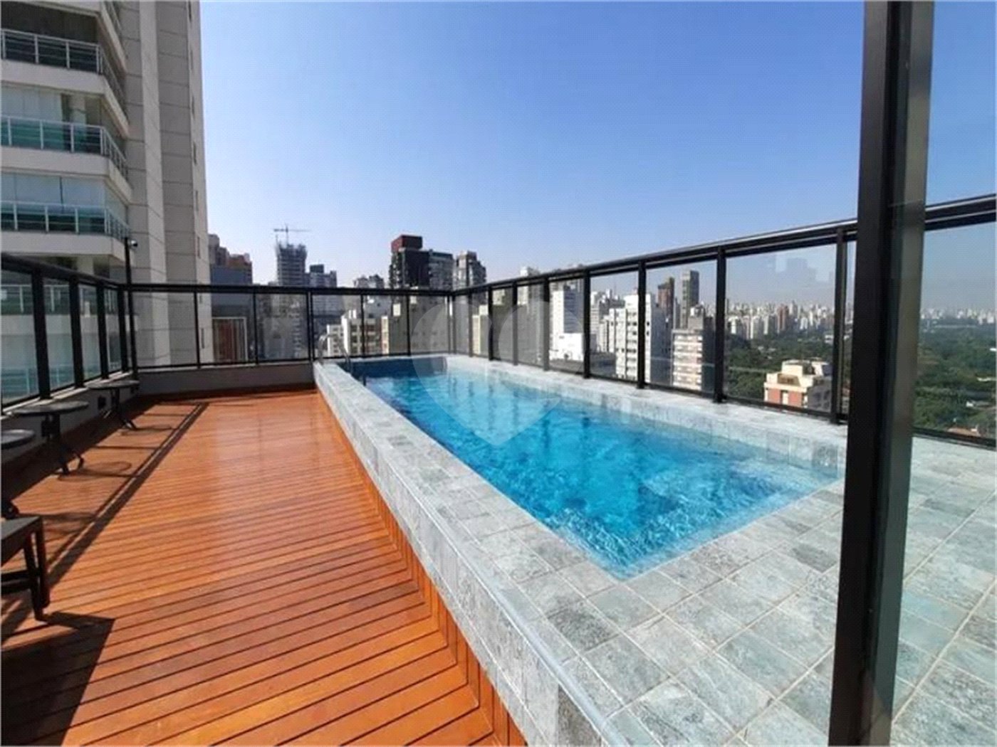 Apartamento à venda com 2 suítes em Cerqueira César, São Paulo, SP
