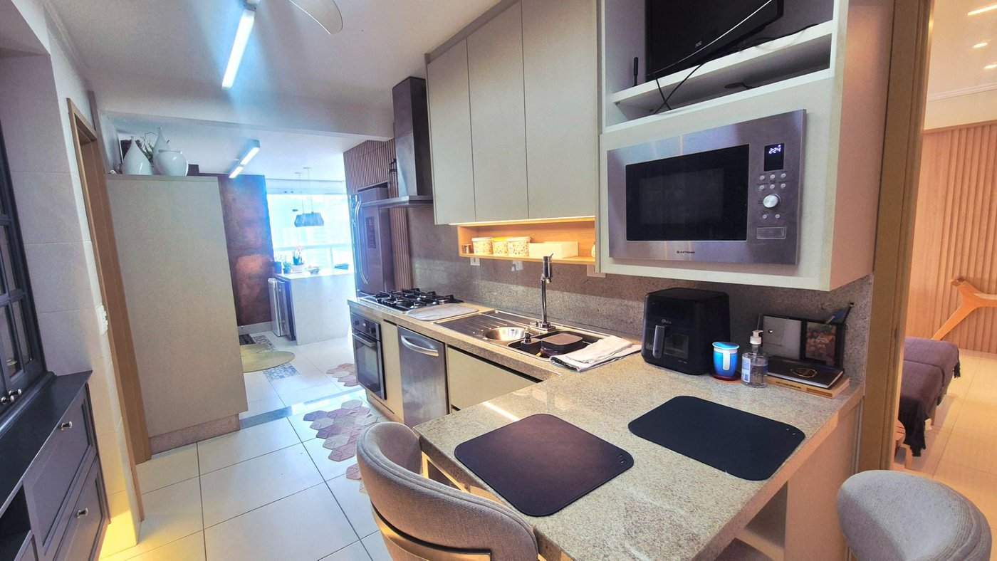Apartamento com 3 dormitórios à venda, 144 m² por R$ 2.400.000,00 - Gonzaga - Santos/SP
