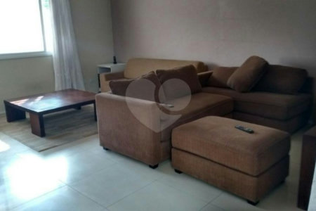 Casa à venda com 3 quartos, sendo 1 suíte,  em Santana, São Paulo, SP