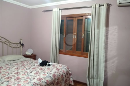 Sobrado à venda com 3 quartos, sendo 1 suíte, em Jaguaré, São Paulo, SP