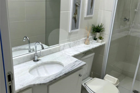 Apartamento à venda com 2 quartos, sendo 1 suíte, no Centro, Mongaguá, SP